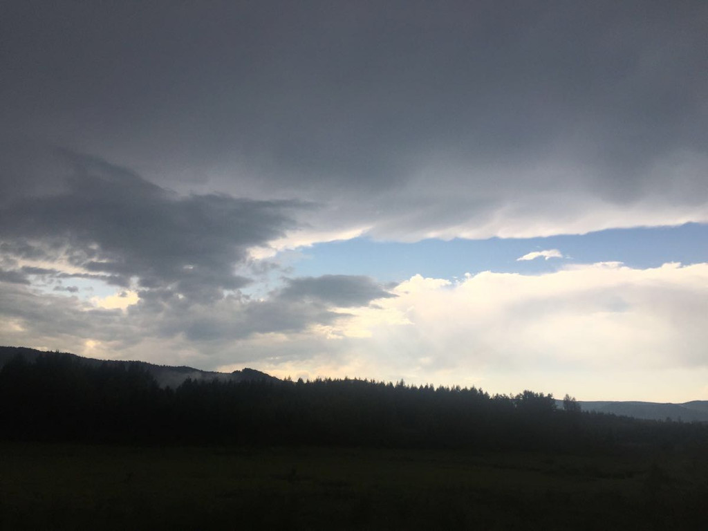 草原的雨