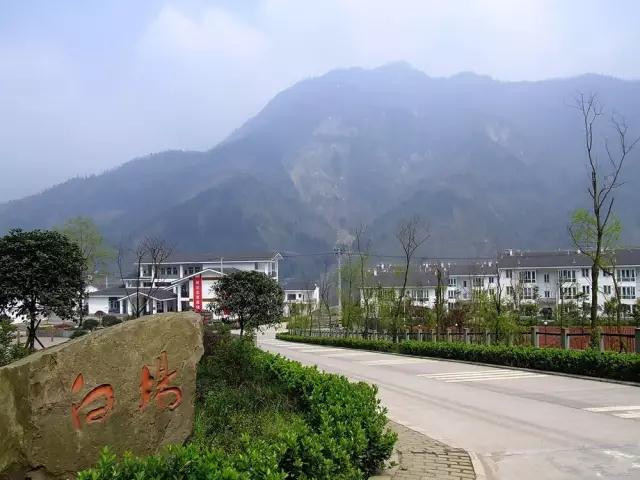 红白镇 一个集吃喝玩乐于一身的避暑佳地
