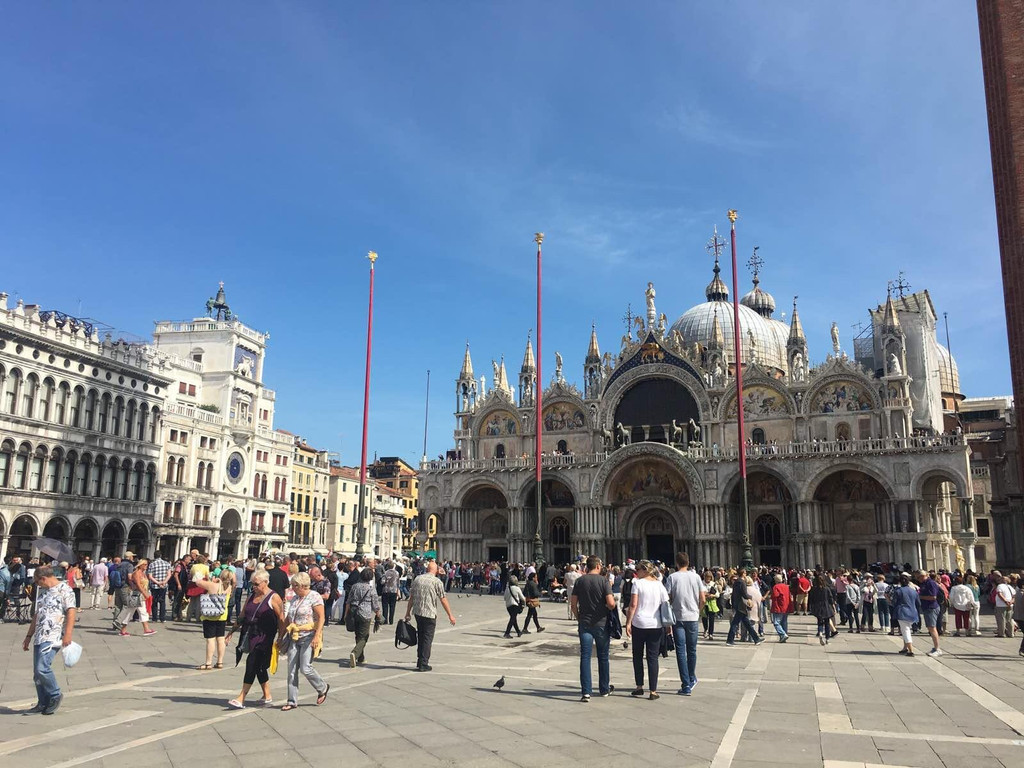 威尼斯总督府                                 威尼斯圣马可广场