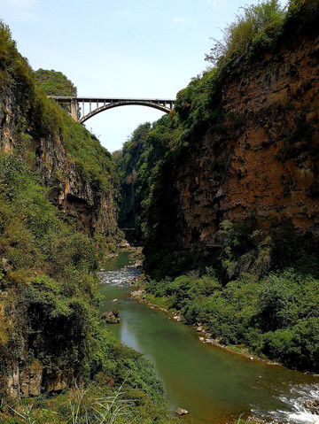 马岭河峡谷公路桥