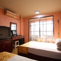 新绛县公安局交通警察大队车辆管理所附近