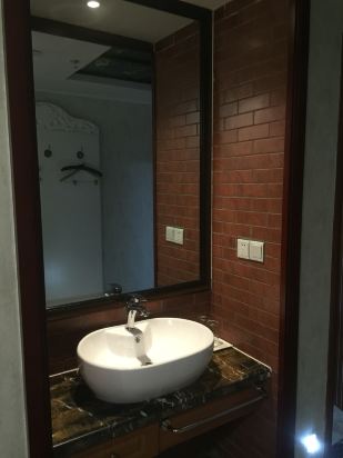 吐鲁番友谊峰假日酒店(原太阳假日酒店)预订价