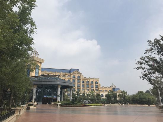 郑州方特假日酒店