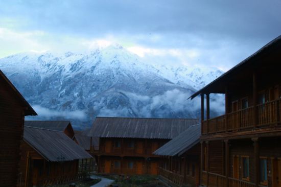 喀纳斯禾木山庄预订价格,联系电话\位置地址
