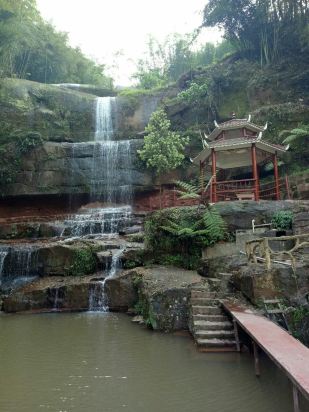 赤水红石山庄
