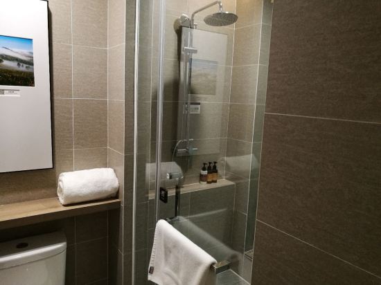 保定东站河大新区亚朵酒店预订价格,联系电话