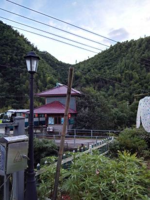 安吉龙王山源头酒家(农家乐)