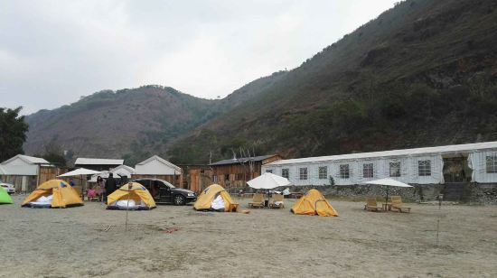 保山玛兰林沙滩温泉帐篷营地