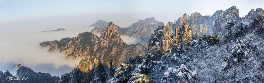           全景图才能显现出黄山