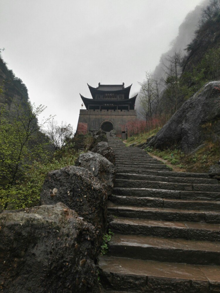 烟雨蒙蒙剑阁行之二剑门关