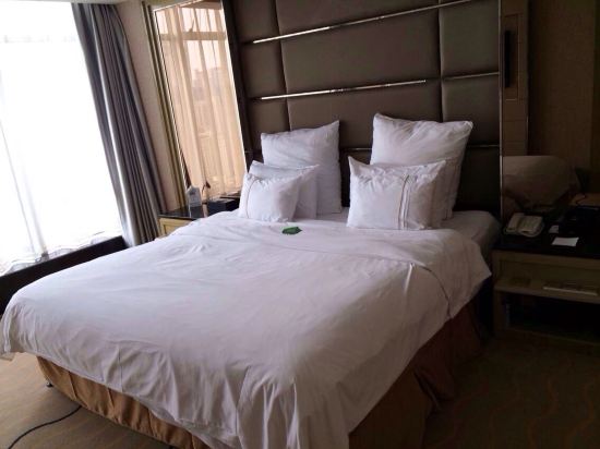 南京苏宁环球套房饭店预订价格,联系电话\位置