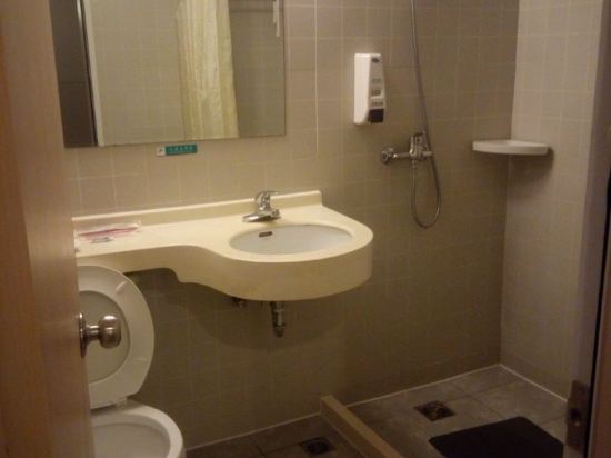 锦江之星(长春全安广场机场巴士站店)(原全安广