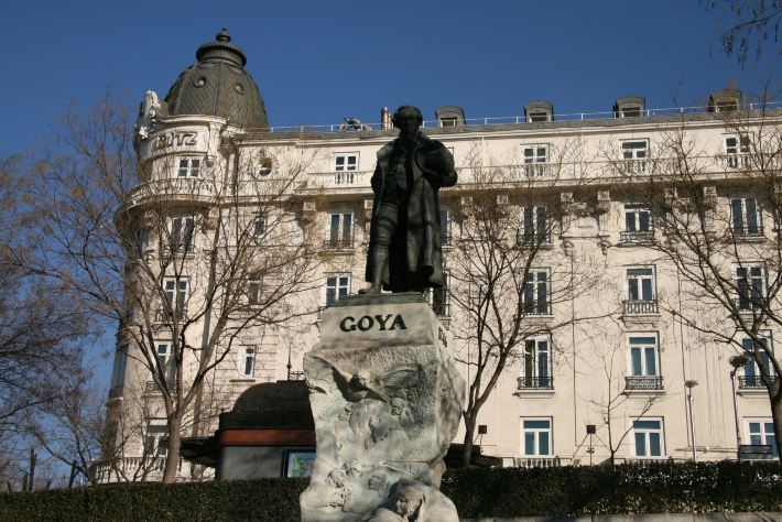 带上爸妈去旅行春节法国西班牙8日游,吃住门票