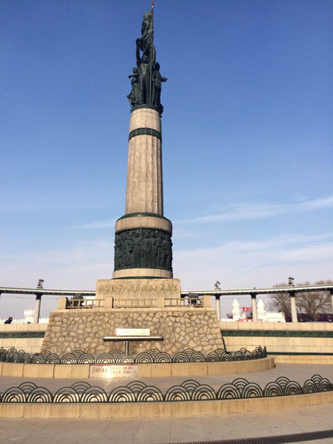 东方小巴黎 两个人的哈尔滨