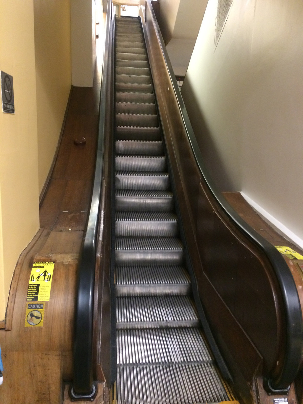 第21天 2016-07-17 梅西商场纽约 纽约的梅西商场有最老的木制扶梯