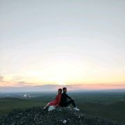 请问六月底北极村和阿里河的气温,穿什么衣服