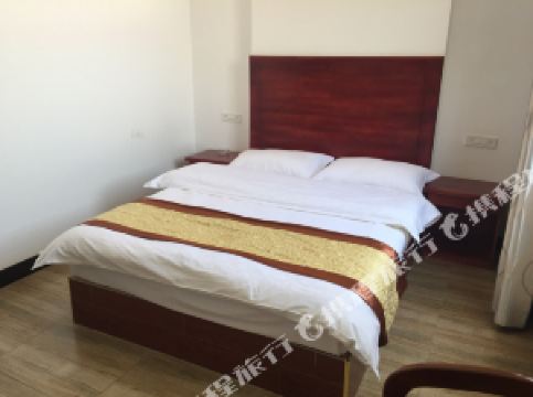 红河县(红河)红河县迤萨镇人大附近最近酒店