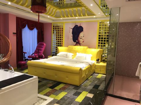 大理泊恋主题酒店