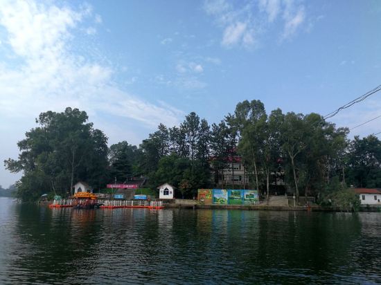 简阳三岔湖花岛酒店