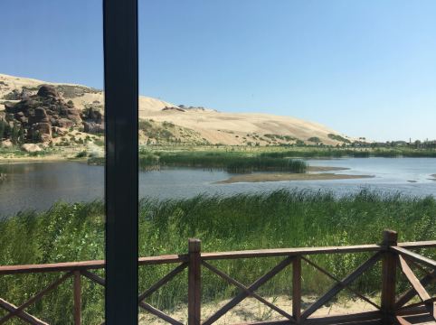 赤峰玉龙沙湖集装箱温泉酒店