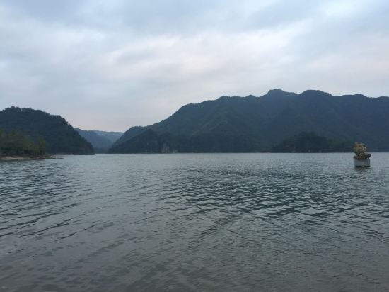 天台寒山湖度假村