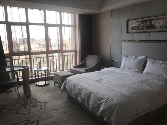 昌吉华东·容锦国际酒店