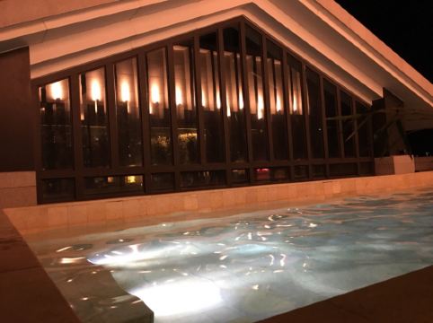 弥勒泊心温泉酒店