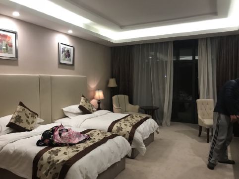 崇阳华美达酒店(原正基华美达酒店)