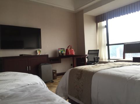 沐川裕和大酒店