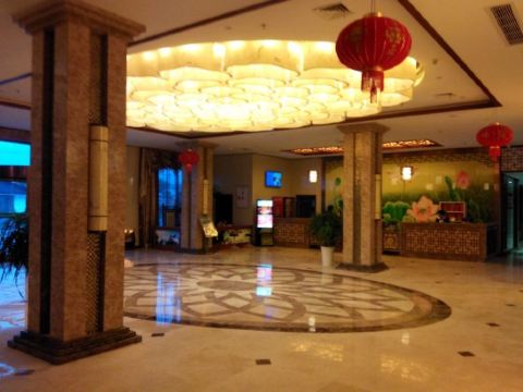 山水酒店价格 CggYHlYtgoWADIVgAAEbfpDjwcY864_W_550_412.jpg