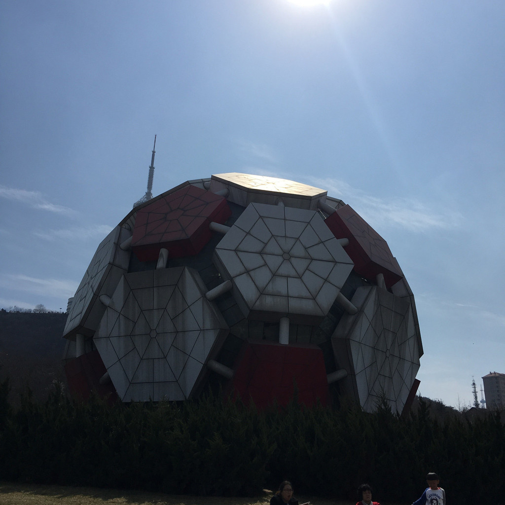 勞動公園 一直記得大連有個足球的地方,原來是勞動公園 老根山莊(解放