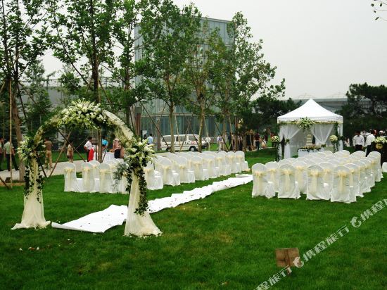 北京稻香湖景酒店 金辉滑雪场畅享门票[多种类型可选]·今年冬天,原来