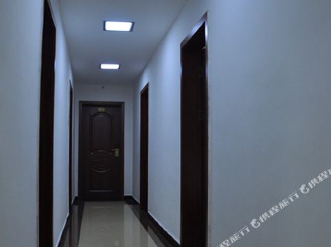 吉首山水华府303酒店